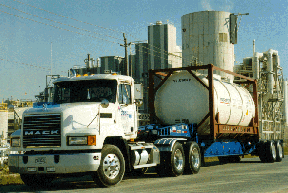 truck3.GIF (43123 bytes)